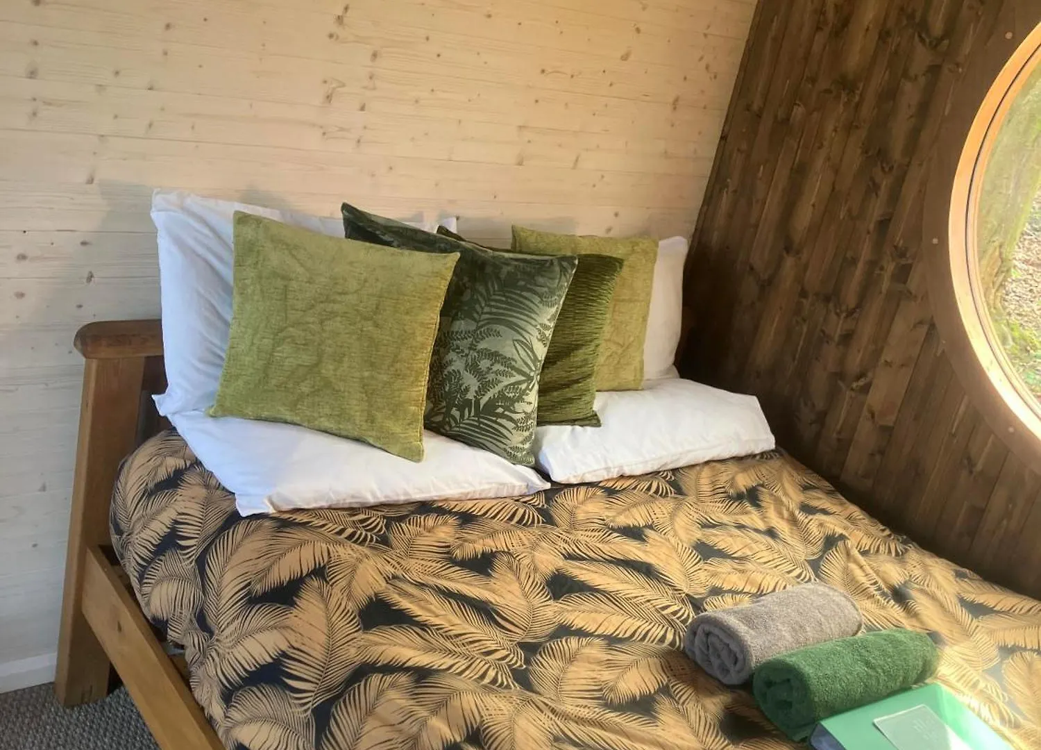 Chalet Sugi Wooden Pod Villa York United Kingdom
